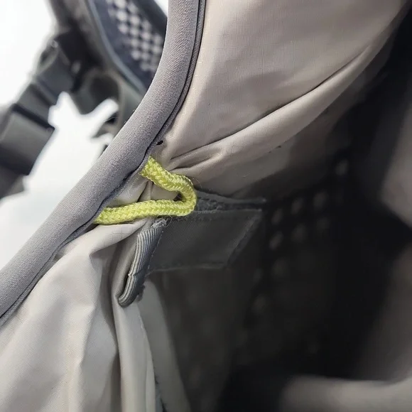 MEC Hydration Backpack - Picture 4 of 6